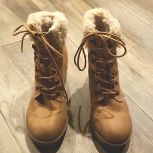 White Mtn fur trim booties